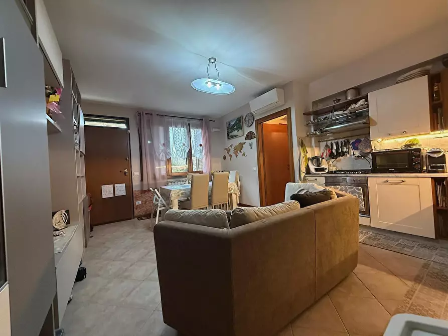 Immagine 8 di Appartamento in vendita  a Empoli