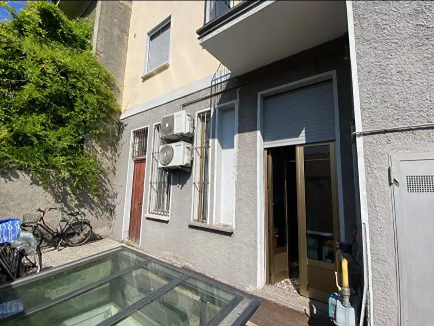 Immagine 30 di Ufficio in vendita  a Milano