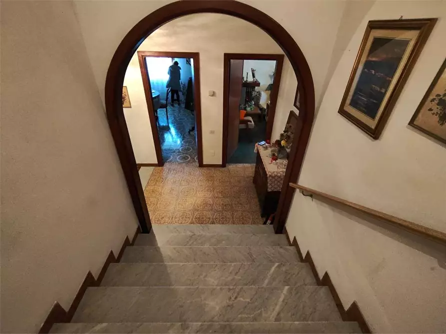 Immagine 19 di Casa semindipendente in vendita  a Carrara