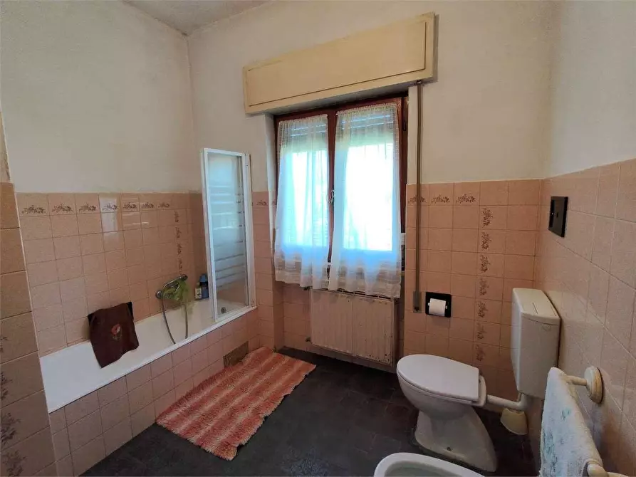 Immagine 17 di Casa semindipendente in vendita  a Carrara