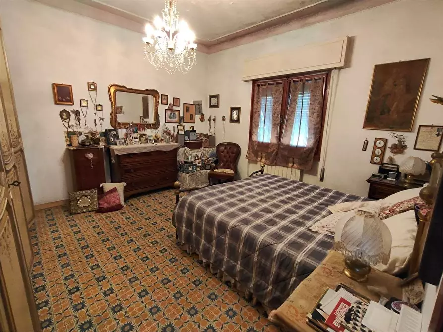 Immagine 12 di Casa semindipendente in vendita  a Carrara