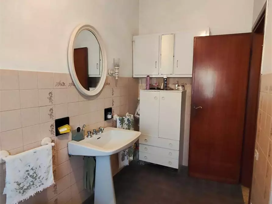 Immagine 18 di Casa semindipendente in vendita  a Carrara