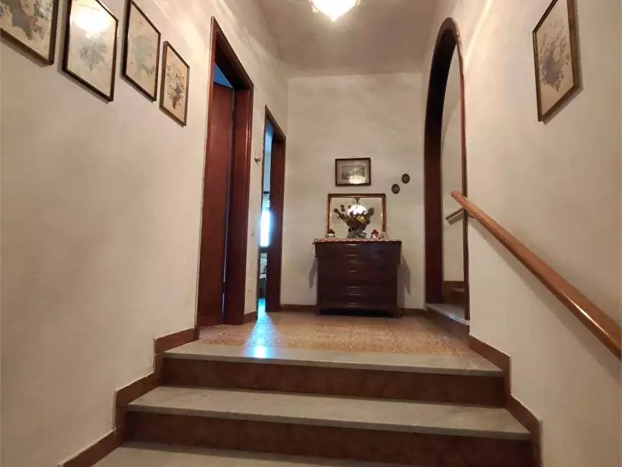Immagine 2 di Casa semindipendente in vendita  a Carrara