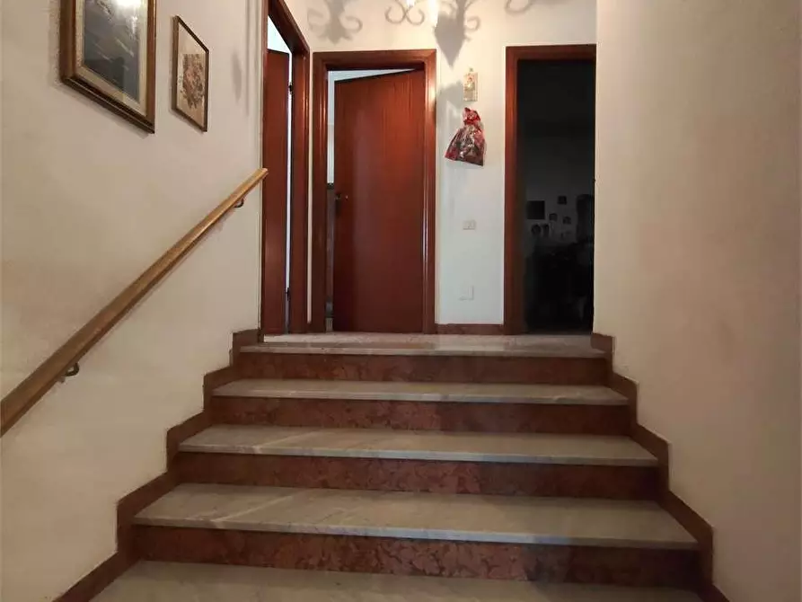 Immagine 10 di Casa semindipendente in vendita  a Carrara