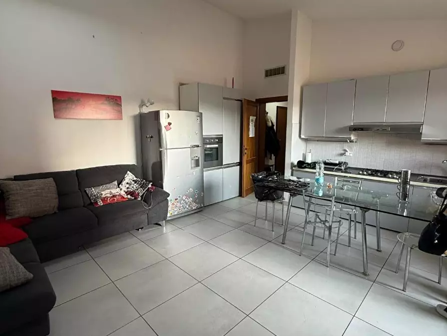 Immagine 6 di Appartamento in affitto  a Massa