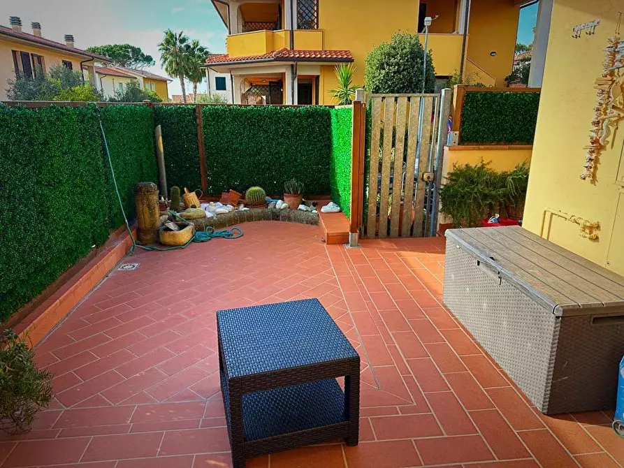 Immagine 8 di Appartamento in vendita  a Rosignano Marittimo