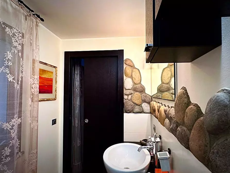 Immagine 17 di Appartamento in vendita  a Rosignano Marittimo