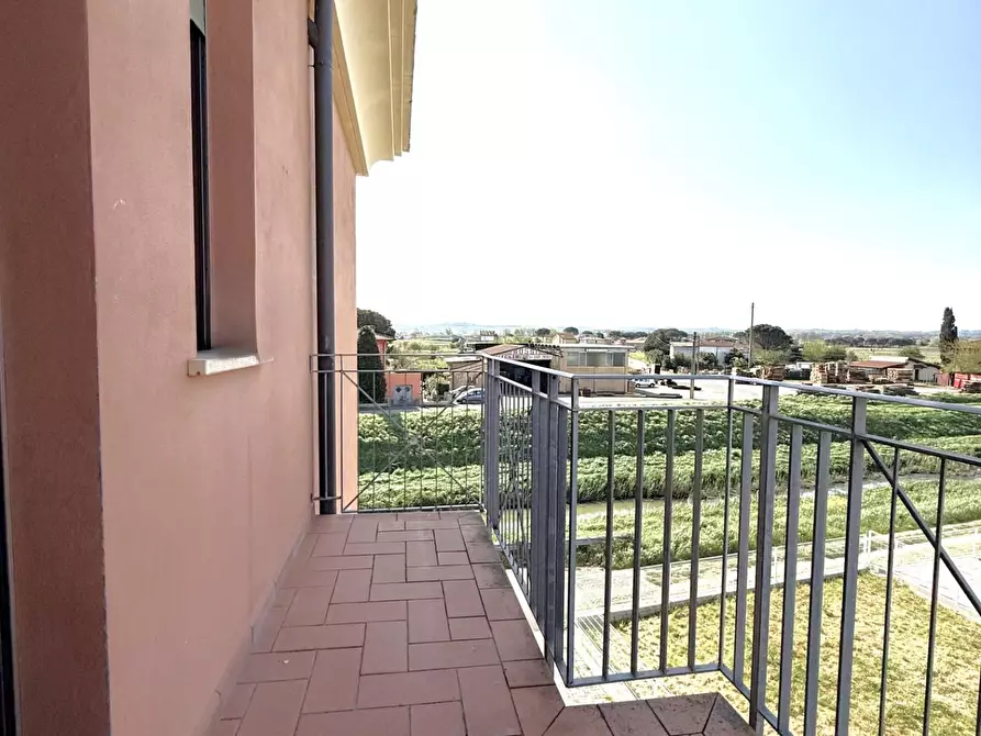 Immagine 13 di Appartamento in vendita  a Santa Maria A Monte
