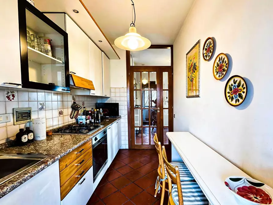 Immagine 7 di Appartamento in vendita  a Lucca