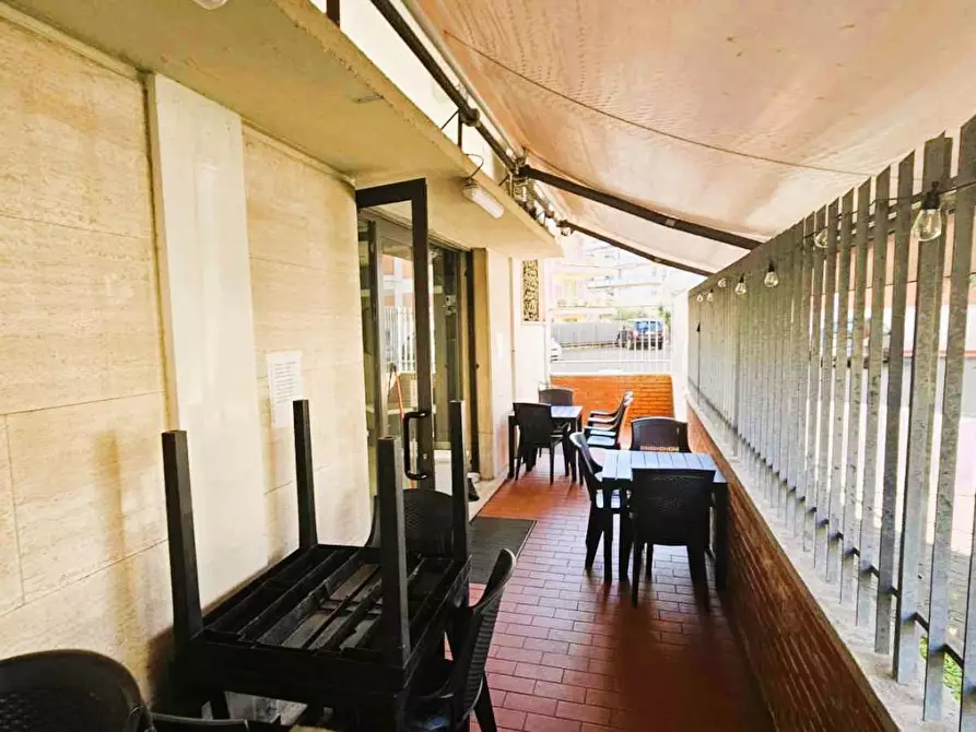 Immagine 9 di Bar / Ristorante in vendita  a Massa