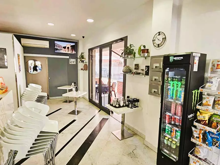 Immagine 3 di Bar / Ristorante in vendita  a Massa