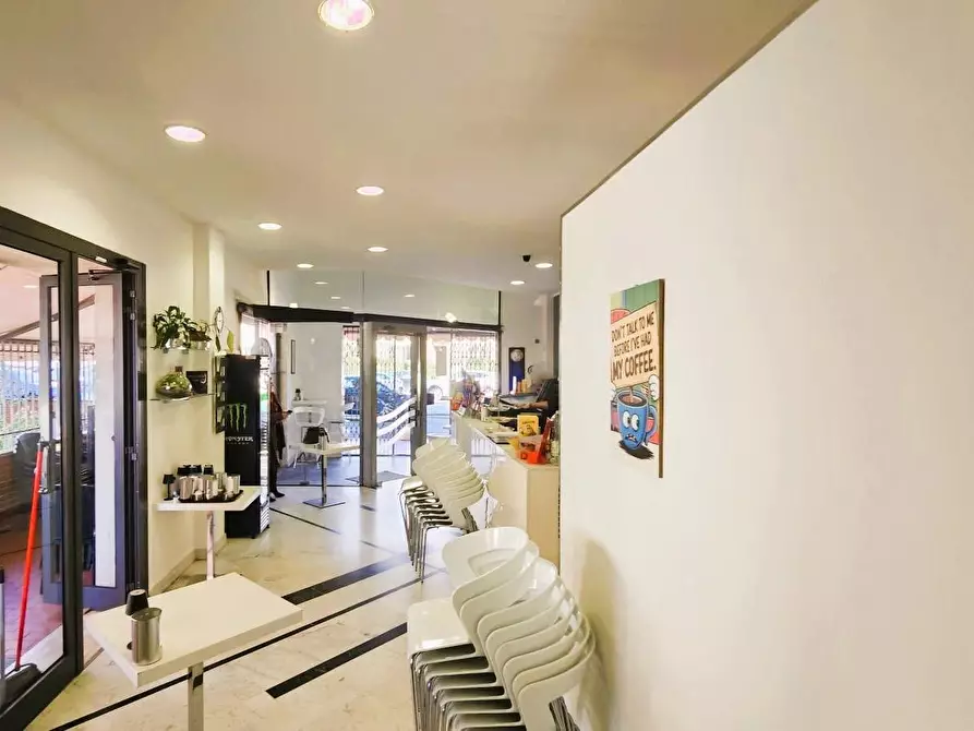 Immagine 5 di Bar / Ristorante in vendita  a Massa