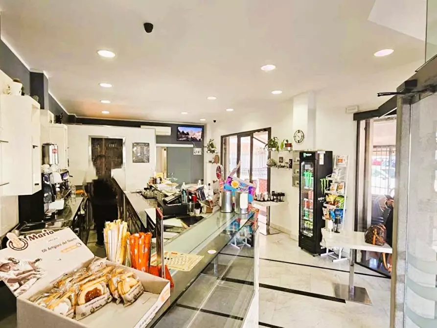 Immagine 1 di Bar / Ristorante in vendita  a Massa