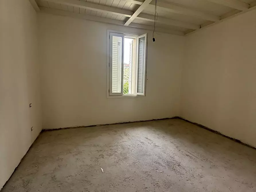 Immagine 5 di Villa in vendita  a Fucecchio