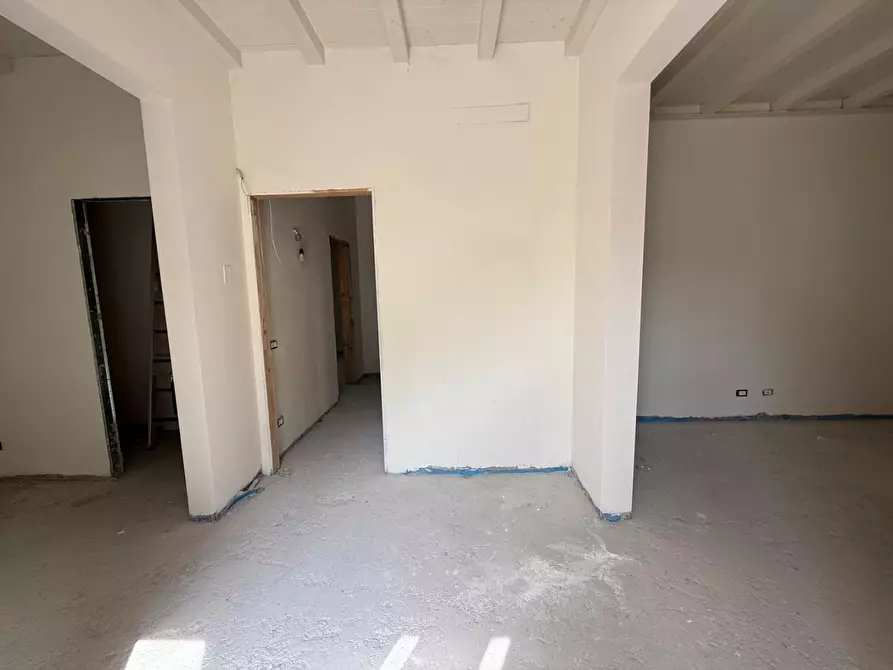 Immagine 1 di Villa in vendita  a Fucecchio