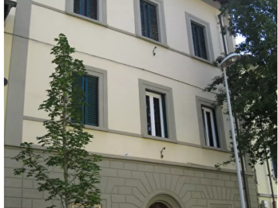 Immagine 1 di Appartamento in vendita  a Firenze