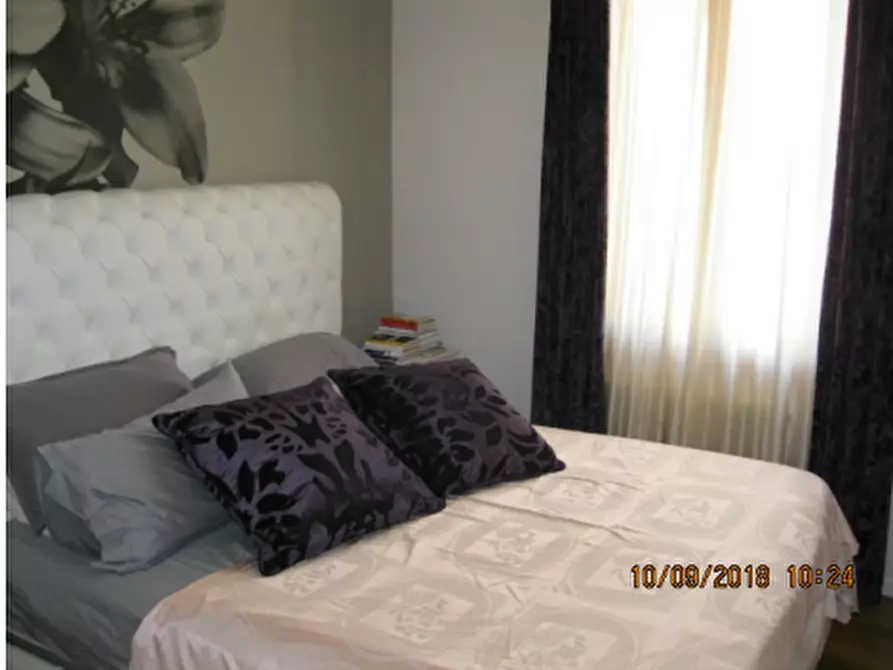 Immagine 11 di Appartamento in vendita  a Firenze