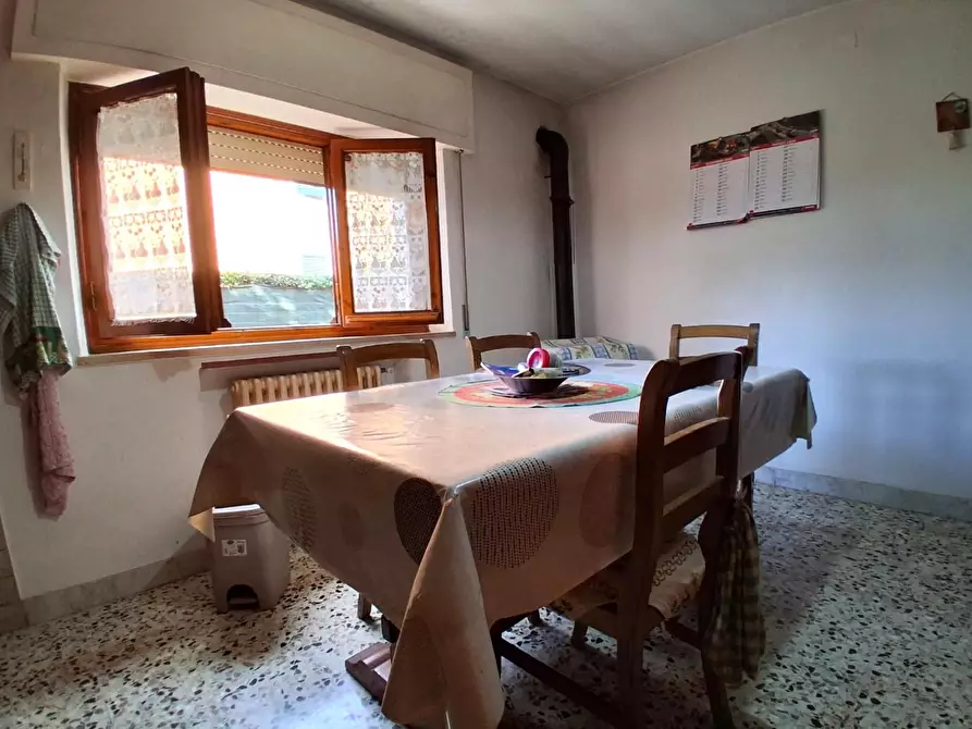 Immagine 13 di Villa in vendita  a Lucca