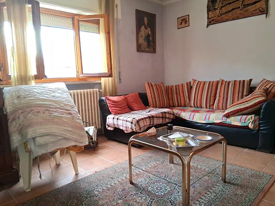 Immagine 18 di Villa in vendita  a Lucca