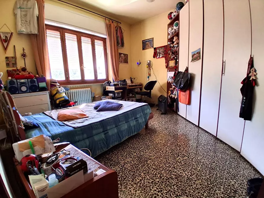 Immagine 10 di Villa in vendita  a Lucca