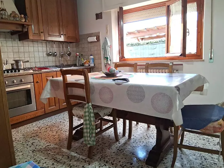 Immagine 16 di Villa in vendita  a Lucca