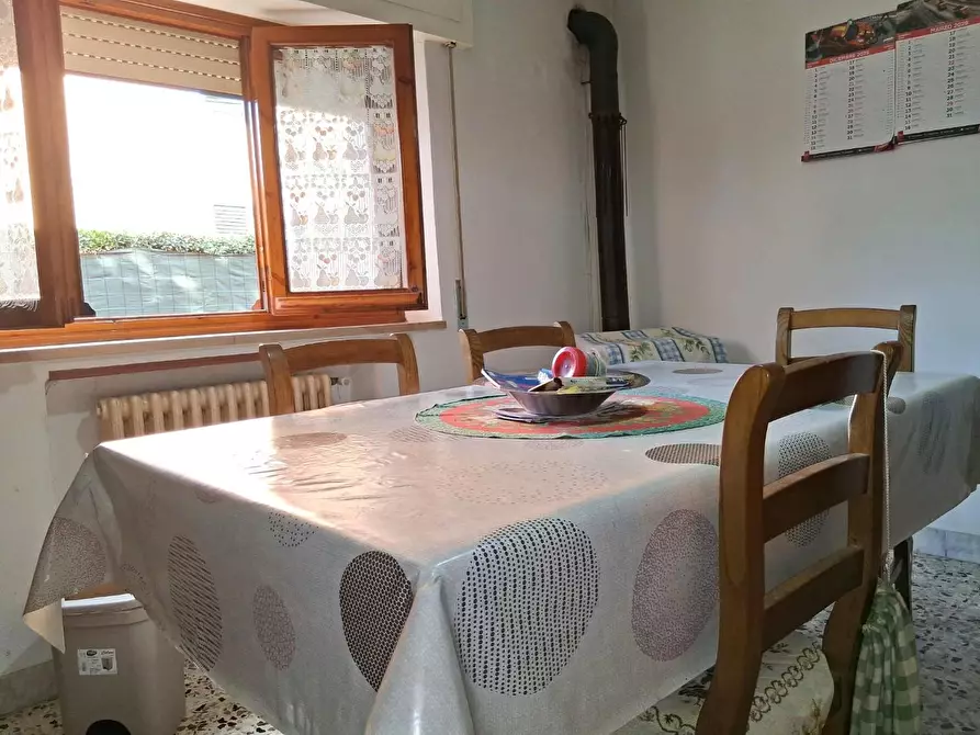 Immagine 14 di Villa in vendita  a Lucca