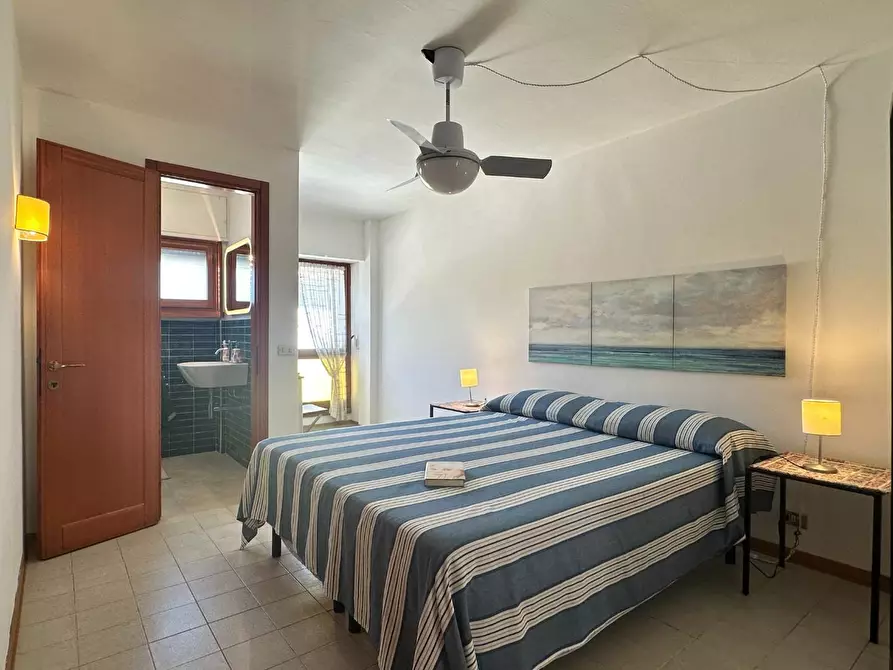 Immagine 10 di Appartamento in vendita  a Rosignano Marittimo