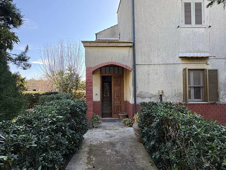 Immagine 1 di Casa colonica in vendita  a Campiglia Marittima