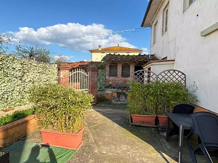 Immagine 41 di Appartamento in vendita  a Capannori