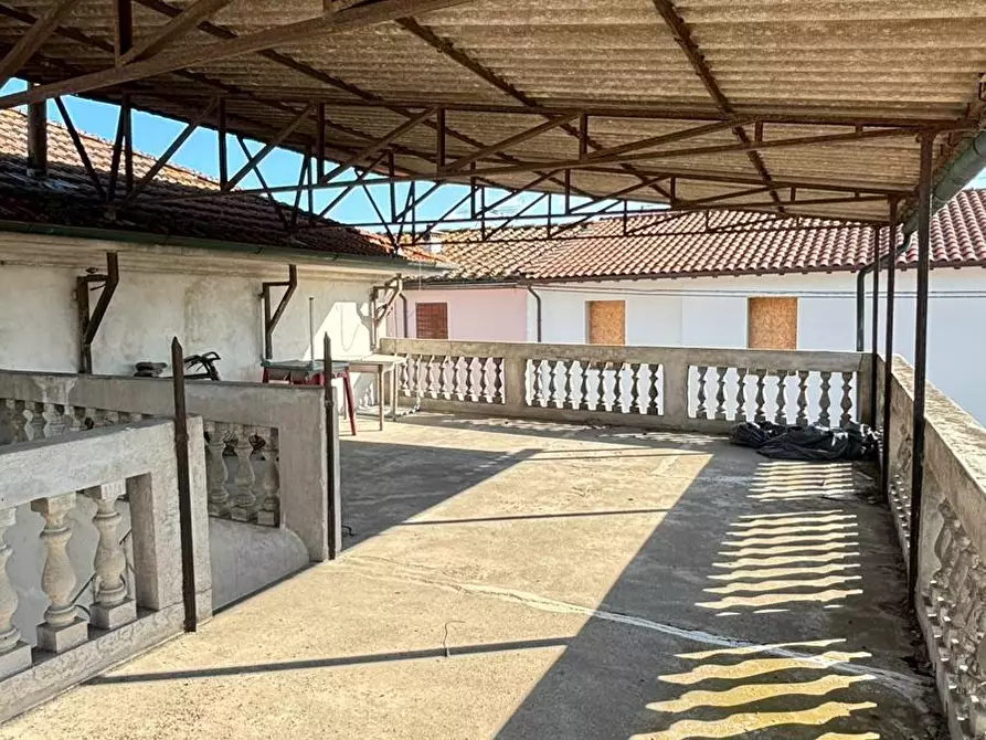 Immagine 34 di Appartamento in vendita  a Capannori