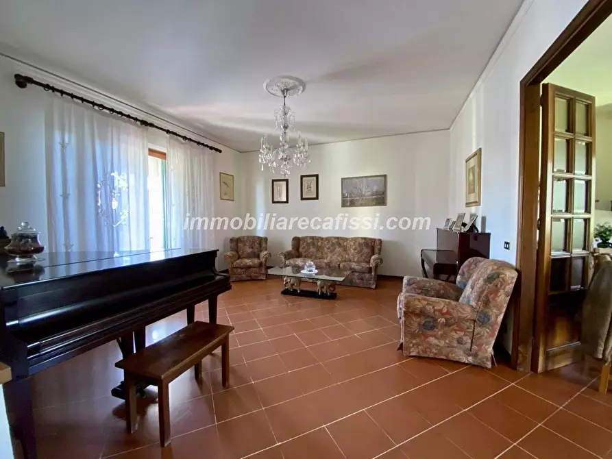 Immagine 5 di Casa bifamiliare in vendita  a Carmignano