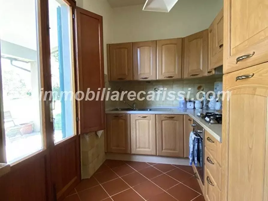 Immagine 11 di Casa bifamiliare in vendita  a Carmignano