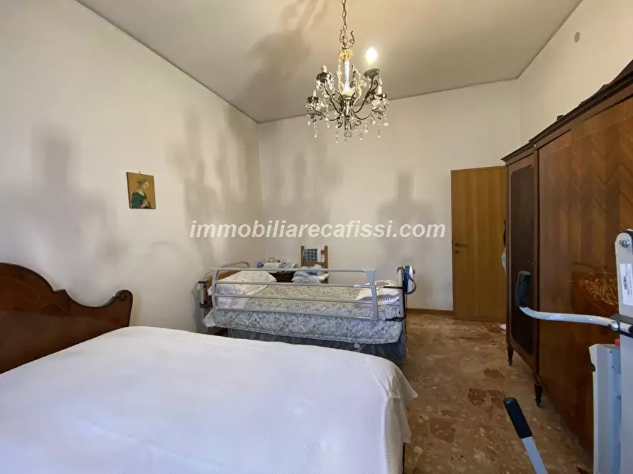 Immagine 17 di Casa bifamiliare in vendita  a Carmignano
