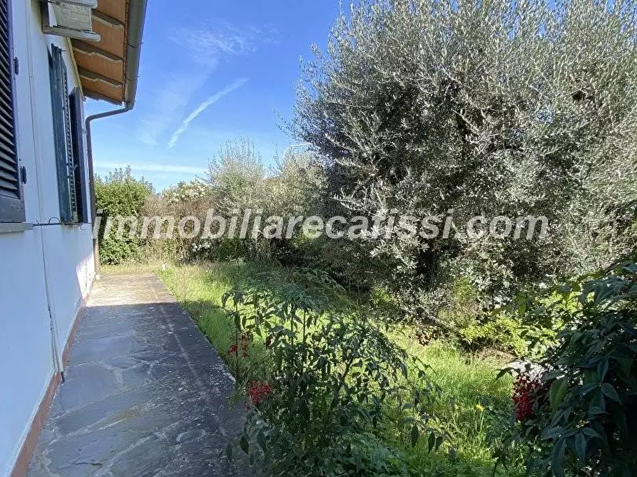 Immagine 36 di Casa bifamiliare in vendita  a Carmignano