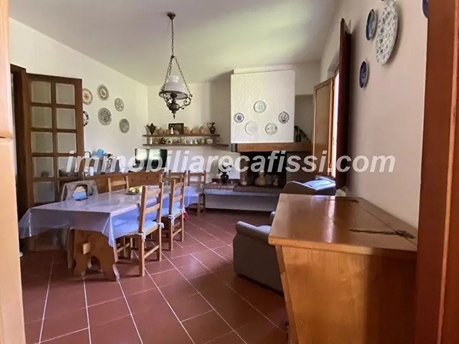 Immagine 12 di Casa bifamiliare in vendita  a Carmignano
