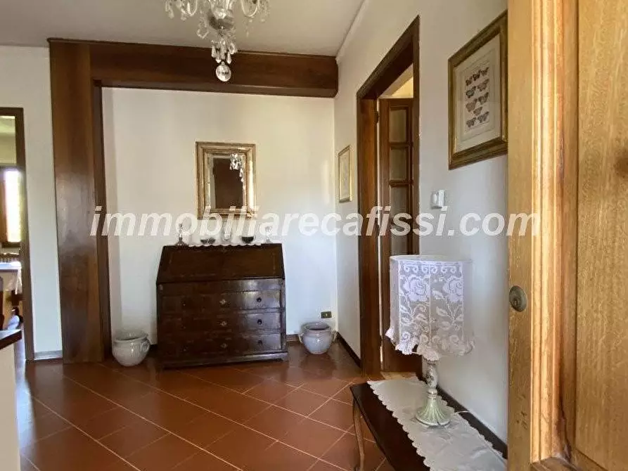 Immagine 3 di Casa bifamiliare in vendita  a Carmignano