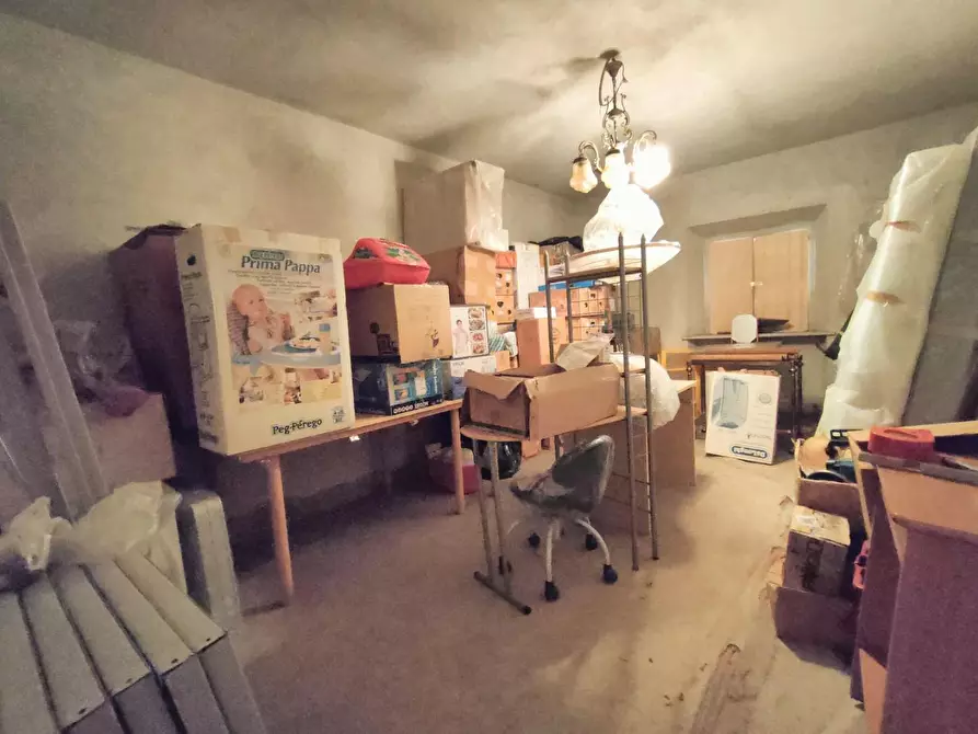 Immagine 39 di Casa colonica in vendita  a Calci