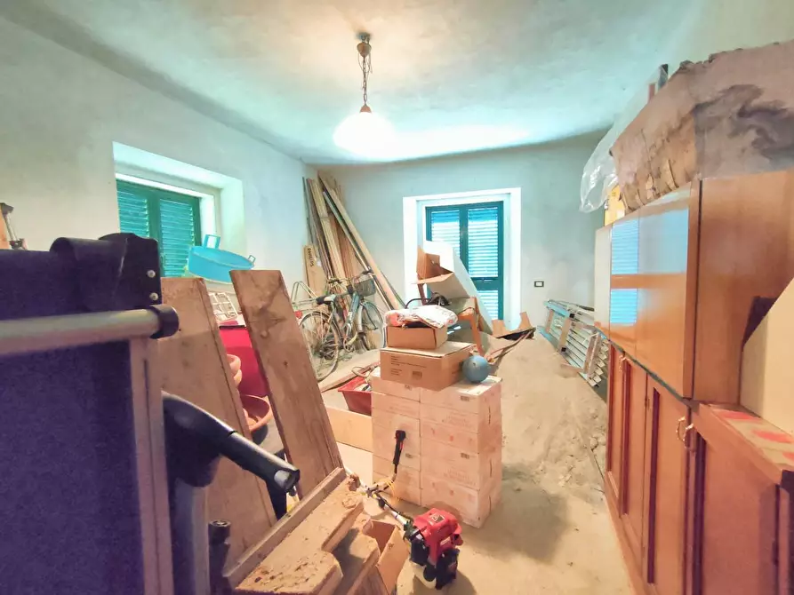 Immagine 36 di Casa colonica in vendita  a Calci