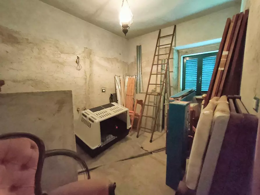 Immagine 37 di Casa colonica in vendita  a Calci