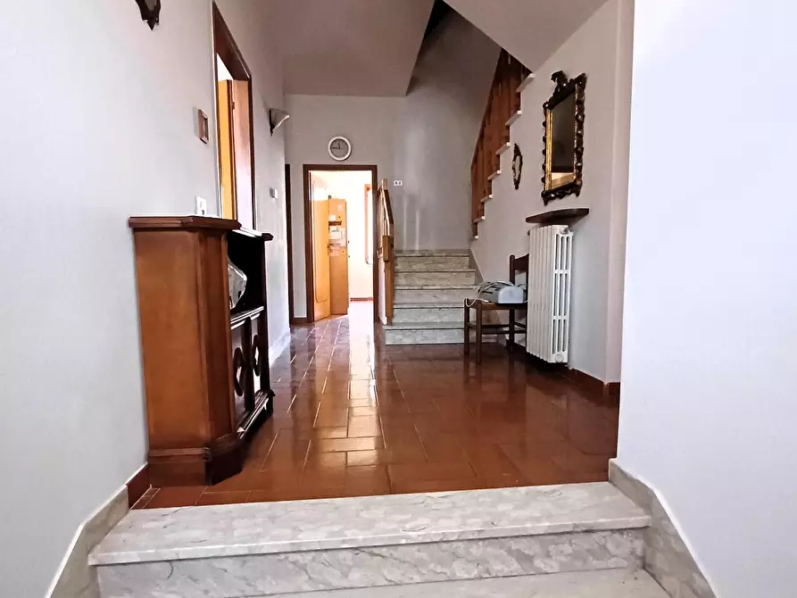 Immagine 2 di Villetta a schiera in vendita  a Empoli