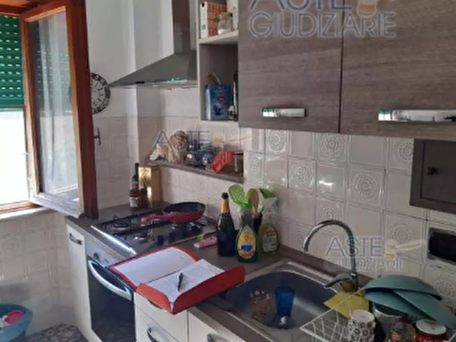 Immagine 1 di Appartamento in vendita  a Livorno