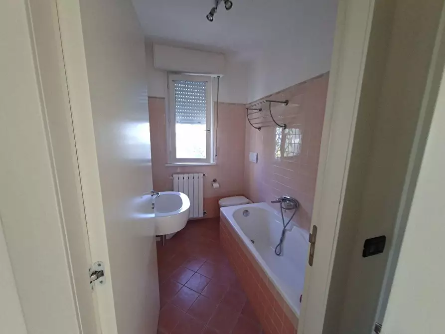 Immagine 14 di Appartamento in vendita  a Camaiore