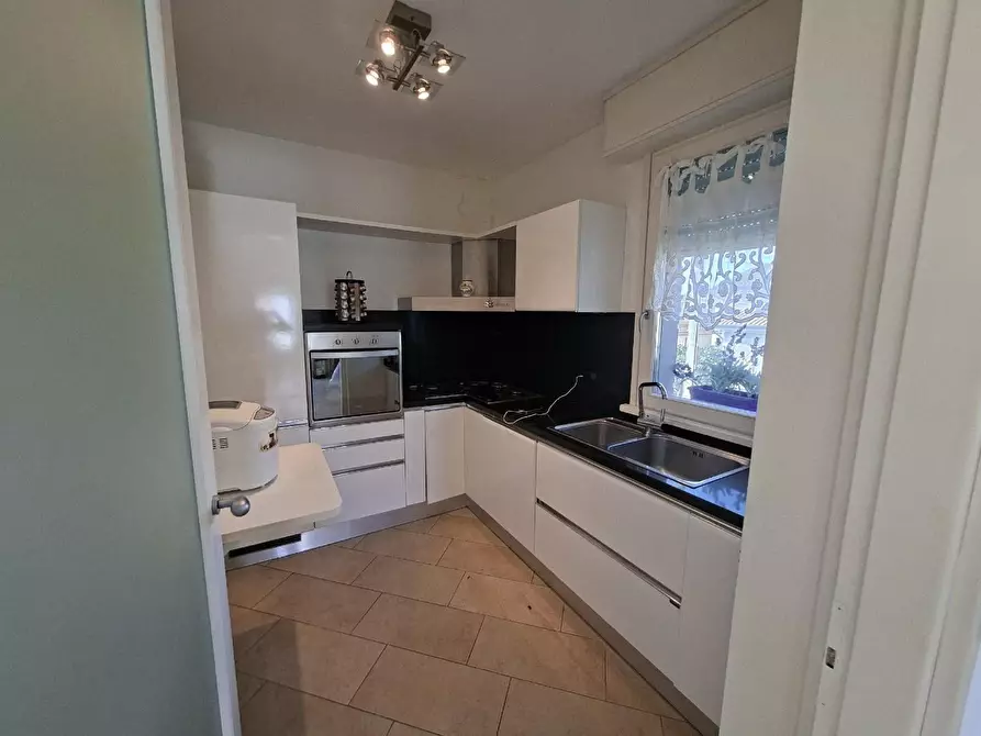 Immagine 19 di Appartamento in vendita  a Camaiore