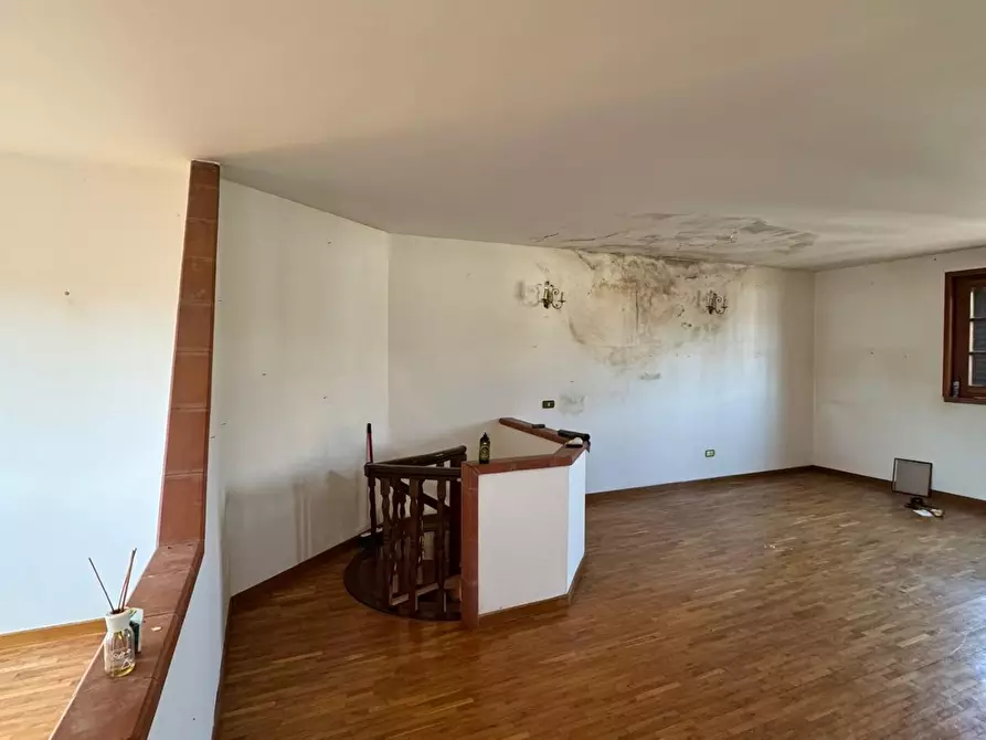 Immagine 34 di Casa indipendente in vendita  a Calcinaia