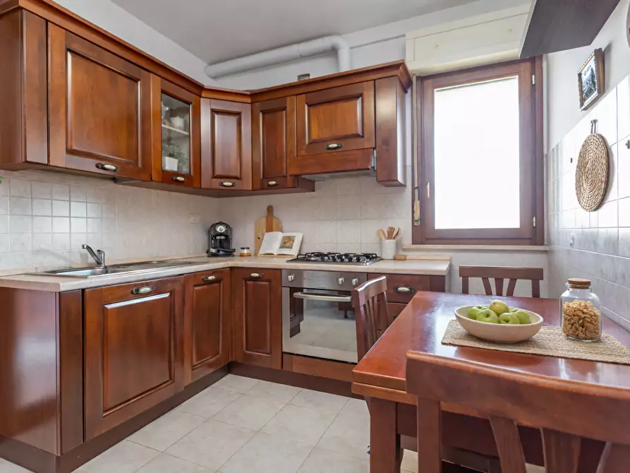 Immagine 4 di Mansarda in vendita  a Roma