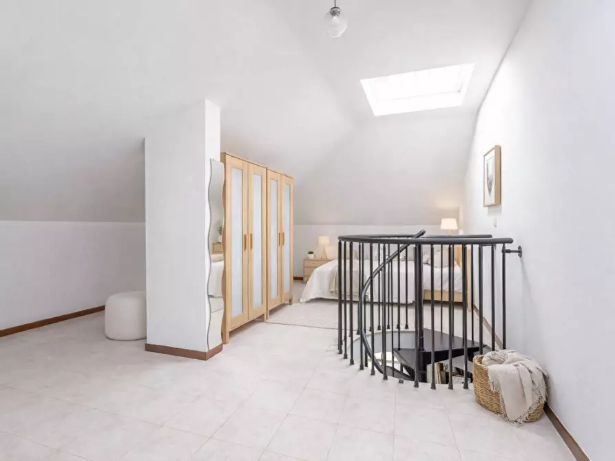 Immagine 13 di Mansarda in vendita  a Roma