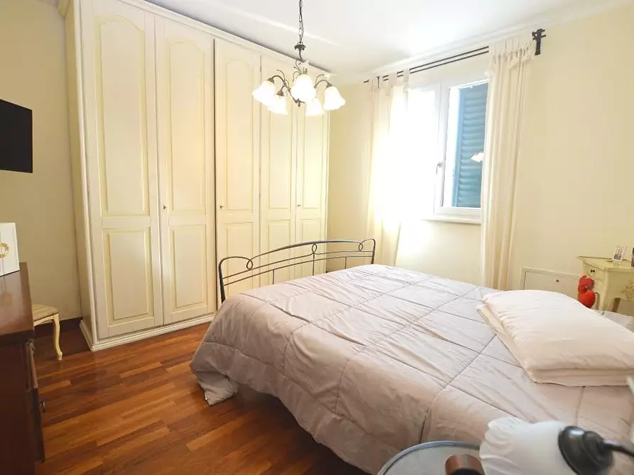 Immagine 13 di Villa in vendita  a Capannori