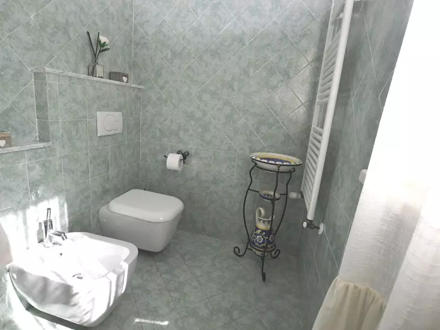 Immagine 12 di Villa in vendita  a Capannori