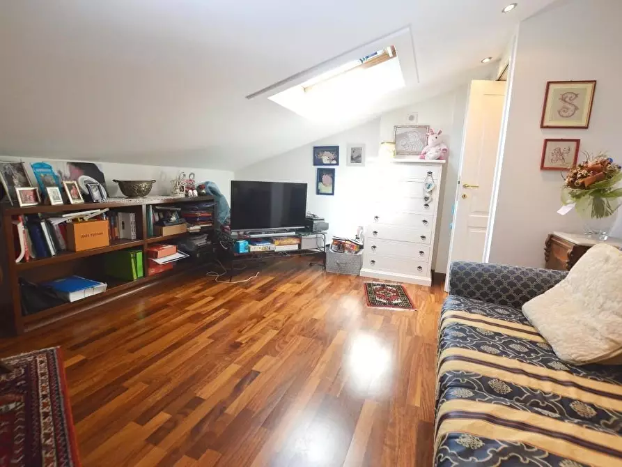 Immagine 20 di Villa in vendita  a Capannori