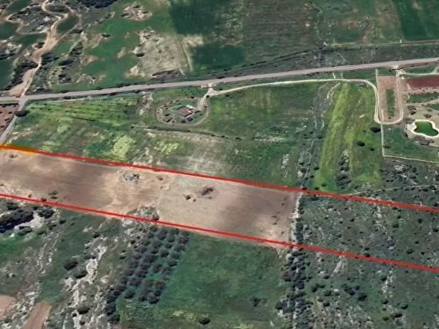 Immagine 12 di Terreno agricolo in vendita  a Lecce